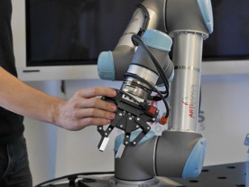 ArtiMinds Robotics – intensive Schulung und Training inklusive