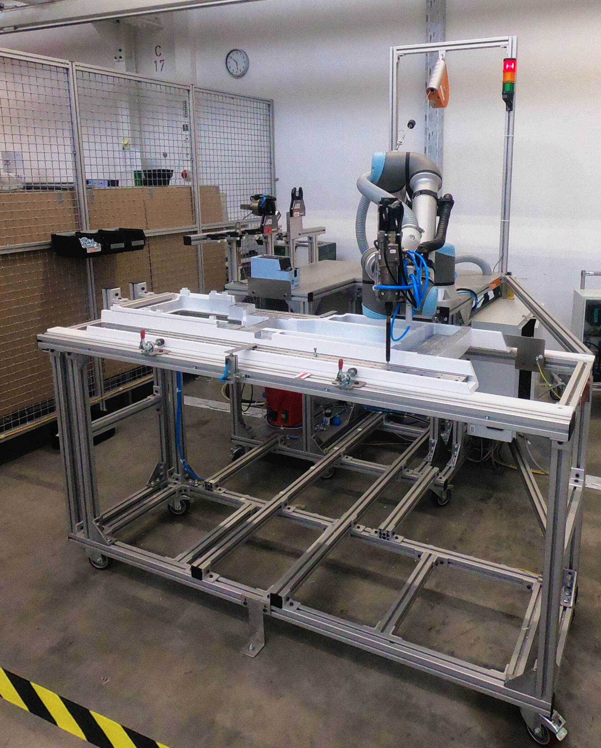 ArtiMinds Robotics - roboterbasierte Montage bei Siemens Healthineers